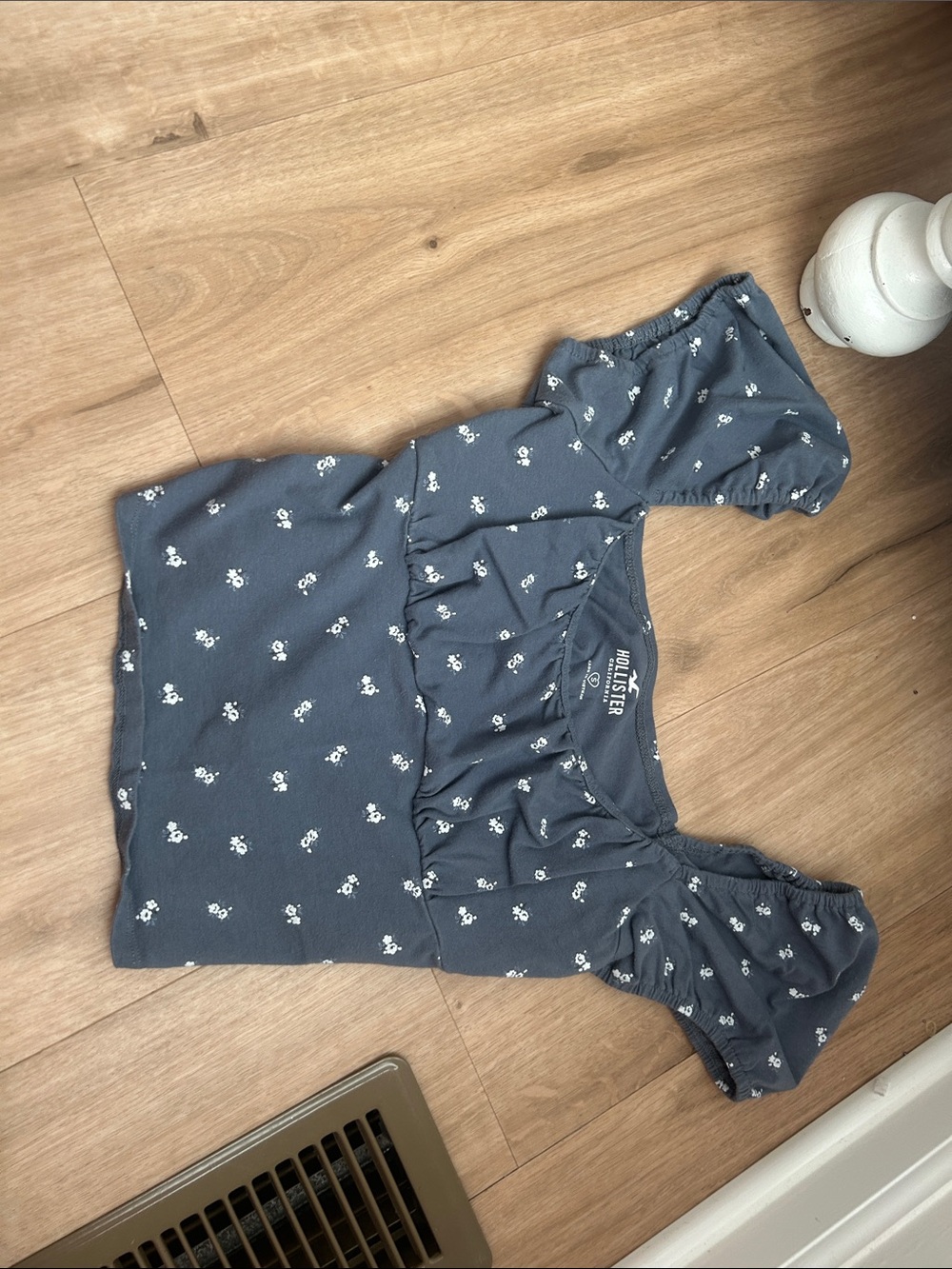 Hollister Slate Blue Floral Square-Neck Puff Sleeve Crop Top